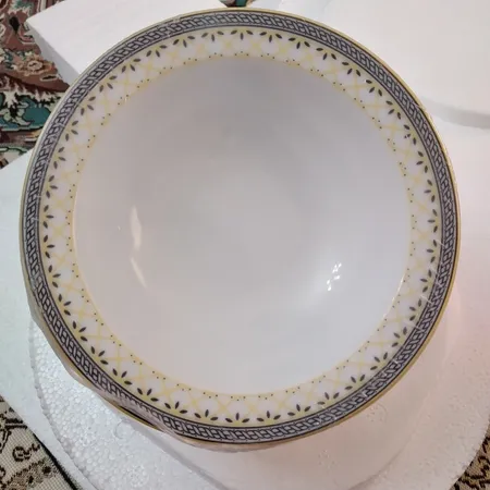 سرویس غذاخوری 28 پارچه 6 نفر چینی زرین ایران مدل ایتالیا اف Village 2 درجه یک