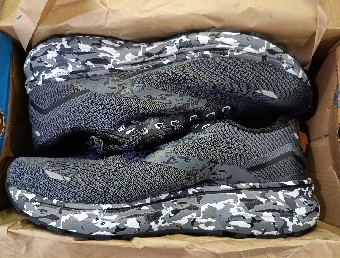 کتانی مخصوص دویدن مردانه بروکس مدل Ghost 15 کد 1103931D004