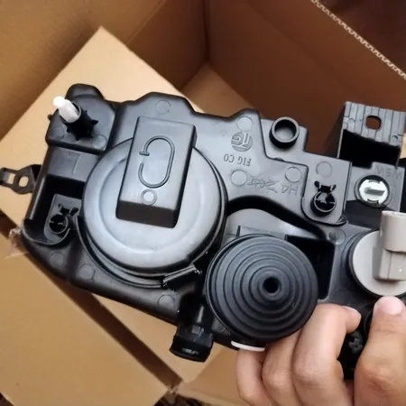 چراغ جلو خودرو فن آوران پرتو الوند مدل AM 5964 مناسب برای ال 90 بسته 2 عددی