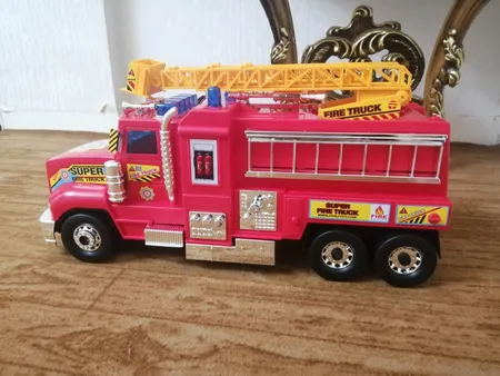 ماشین آتش نشانی قدرتی مدل نردبان دار