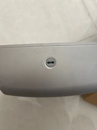 پایه رول دستمال کاغذی ایمن آب مدل ورونا