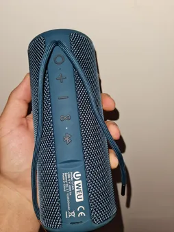 اسپیکر بلوتوثی قابل حمل وی یو مدل TITAN