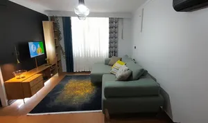 تجریه خرید فرش ماشینی محتشم طرح کهنه نما کد 100603 زمینه طلایی