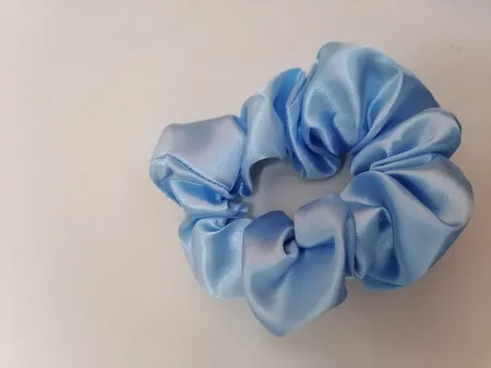 کش مو زنانه مدل اسکرانچی ساتن