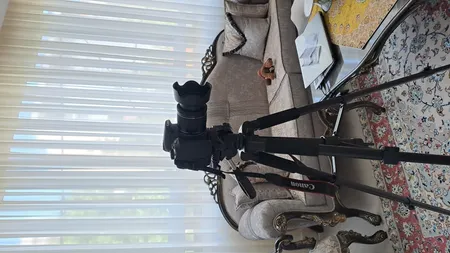 سه پایه دوربین زومی مدل Q222T Portable