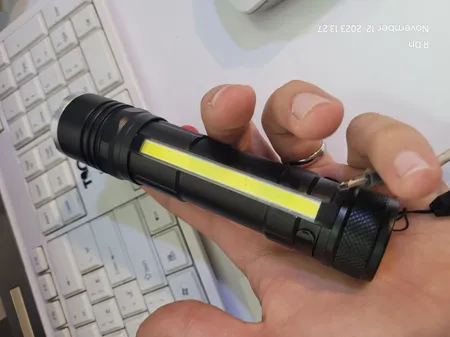 چراغ قوه مدل T6