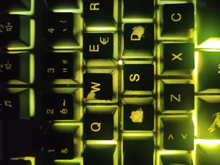 ست گیمینگ ارزلی مدل R_X_ESSENTIAL_PACK_RGB، سوییچ ممبران، Full-Size، نورپردازی LED RGB