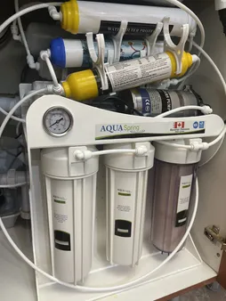 دستگاه تصفیه کننده آب آکوآ اسپرینگ مدل UF - SF4800 به همراه فیلتر رسوبگیر گلیتز
