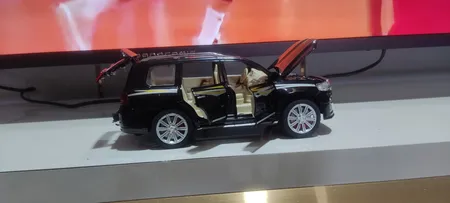 ماشین بازی چه ژی مدل فلزی 6 درب بازشو تویوتا دودزا