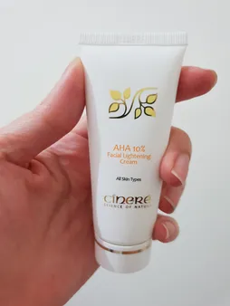 کرم لایه بردار سینره ده درصد AHA حجم 40 میلی لیتر