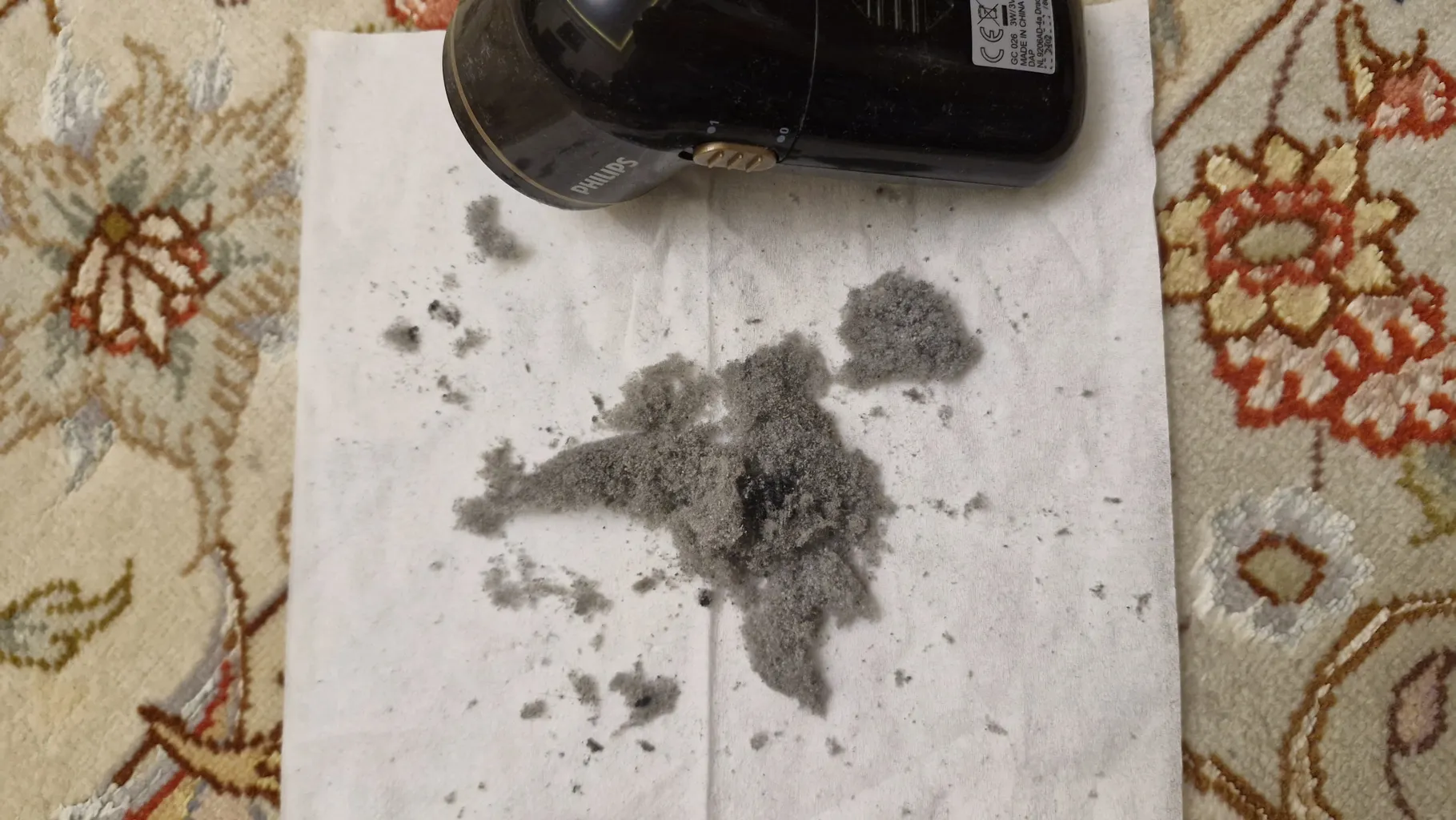 پرزگیر برقی لباس فیلیپس مدل GC026