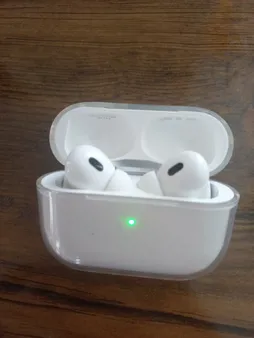 هدفون بلوتوثی مدل AirPods Pro 2nd Generation همراه با محفظه شارژ