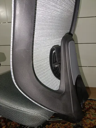صندلی اداری بتیس مدل b205m