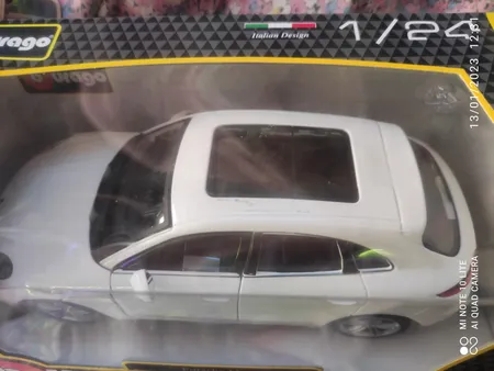ماشین بازی بوراگو مدل Porsche Macan کد 21077