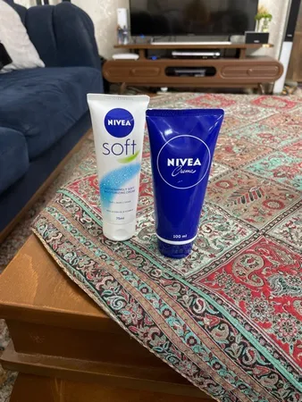 کرم مرطوب کننده نیوآ کد 3690 حجم 100 میلی لیتر