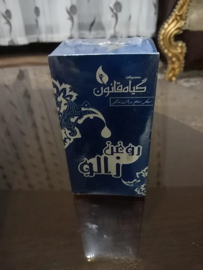 روغن حجم‌دهنده و سفت کننده گیاه قانون مدل زالو حجم 30 میلی لیتر