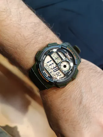 ساعت مچی دیجیتال مردانه کاسیو مدل AE-1000W-3AVDF