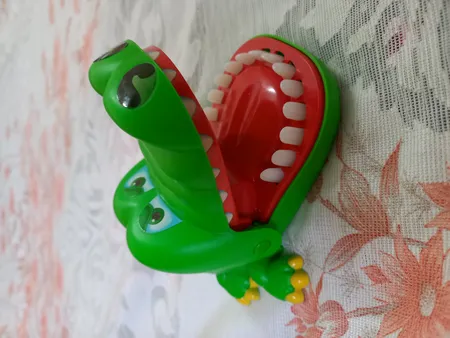 ابزار شوخی دنیای سرگرمی های کمیاب مدل تمساح دندان پزشک کد DSK3900