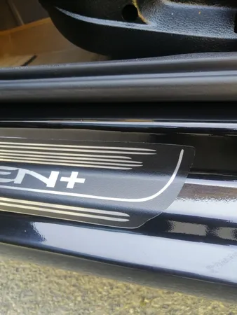 برچسب پارکابی خودرو کد SK0556 مناسب برای سمند سورن پلاس مجموعه 4 عددی