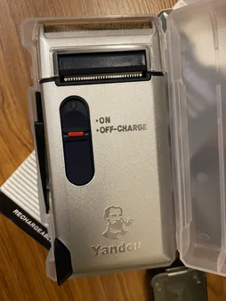 ماشین اصلاح موی صورت یاندو مدل Sv-w301u به همراه تیغه و توری یدک