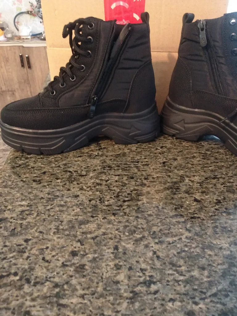 نیم بوت زنانه مدل دکمه ای لژ مخفی کد 547