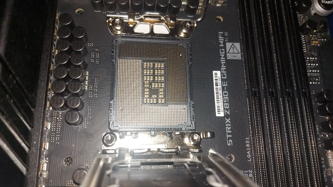 مادربرد ایسوس مدل ROG STRIX Z890-E GAMING WIFI