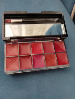 پالت رژ لب جامد بارین بیوتی مدل A