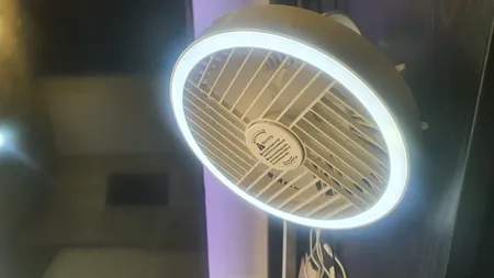 پنکه رومیزی شارژی مدل ال ای دی دار کد RY-2301