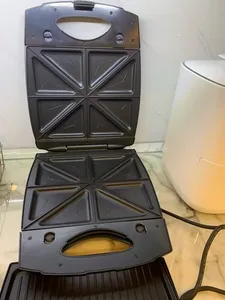 تجریه خرید ساندویچ ساز بلک اند دکر مدل TS4080