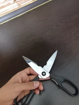 قیچی آشپزخانه چندمنظوره ترامونتینا مدل 25922108