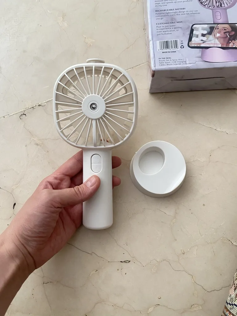 پنکه شارژی مدل  مه پاش Beauty Fan ظرفیت 1200 میلی آمپر ساعت