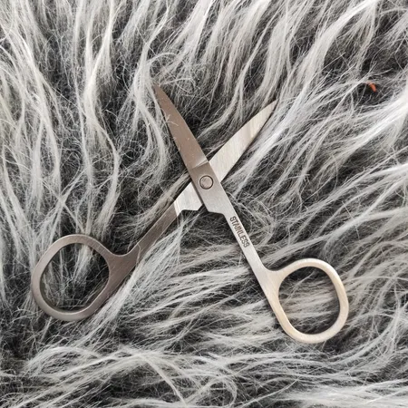 قیچی ابرو مدل HQ3000