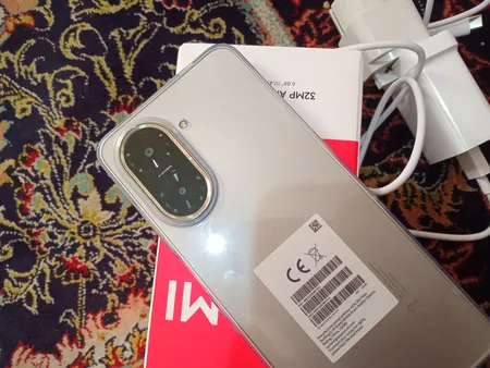 گوشی موبایل شیائومی مدل Redmi A5 دو سیم کارت ظرفیت 64 گیگابایت و رم 3 گیگابایت - نسخه به همراه شارژر