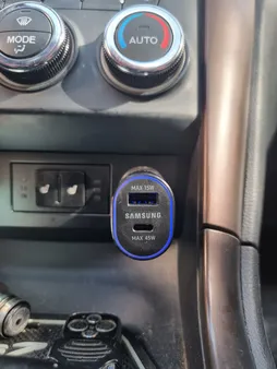 شارژر فندکی سامسونگ مدل EP-L5300XBEGWW به همراه کابل تبدیل USB-C