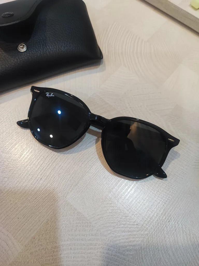 عینک آفتابی ری بن مدل RB4306-601/87