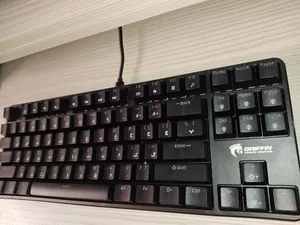 تجریه خرید کیبورد گیمینگ گرین مدل GK801-RGB، سوئیچ مکانیکال آبی، Tenkeyless، نورپردازی RGB