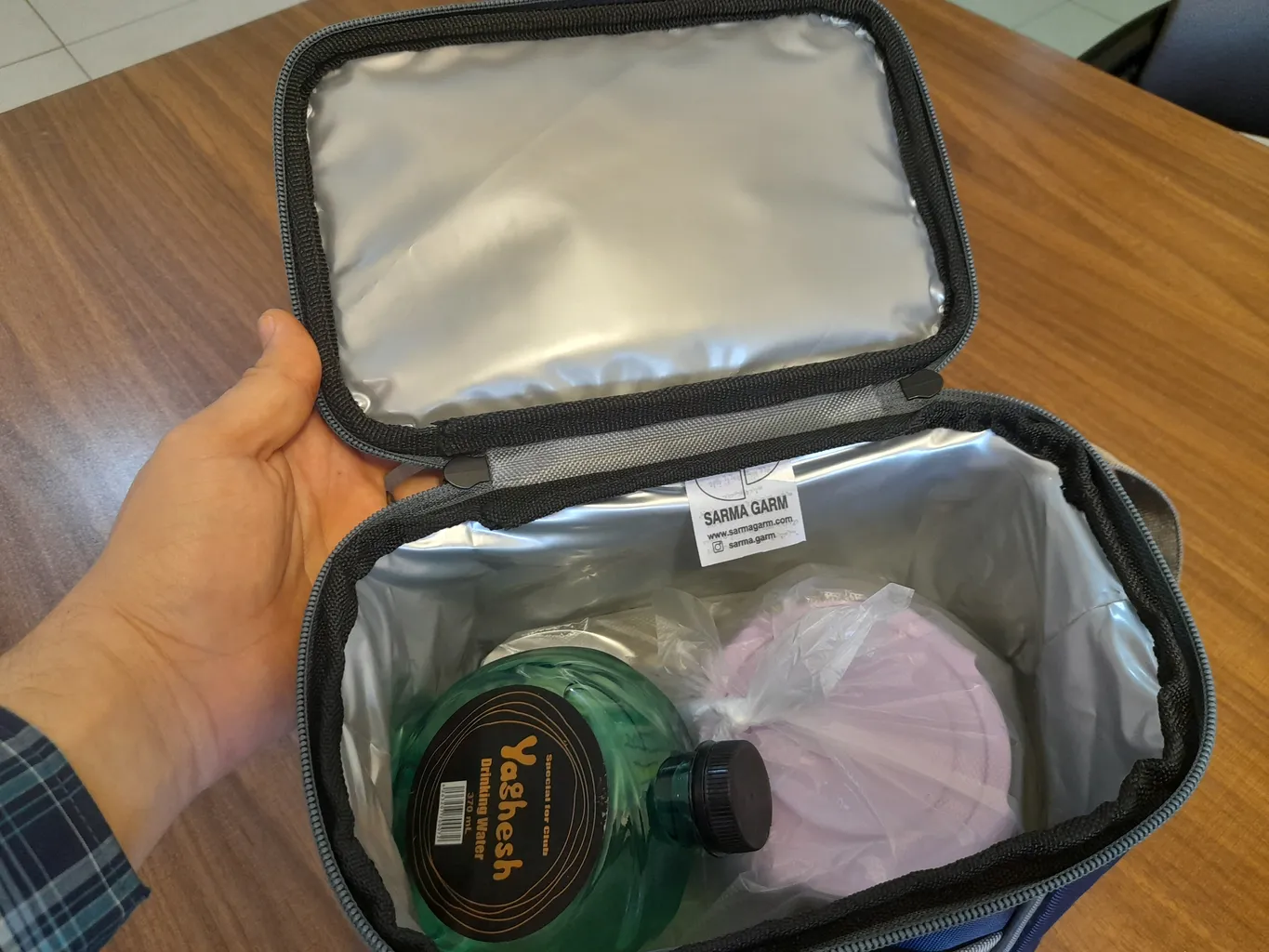 کیف عایق دار سرماگرم مدل لوتوس پلاس