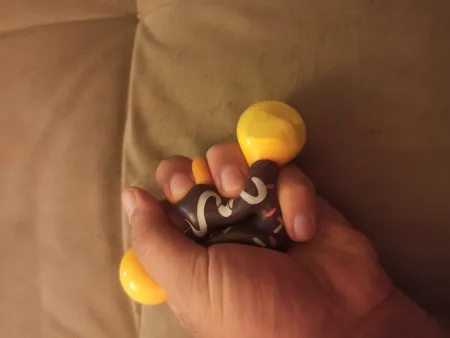 فیجت ضد استرس مدل شیرینی دونات خامه ای