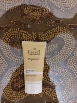 کرم روشن کننده لایسل مدل Pigmasel حجم 30 میلی لیتر