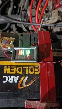 نمایشگر میزان شارژ باطری مدل A001