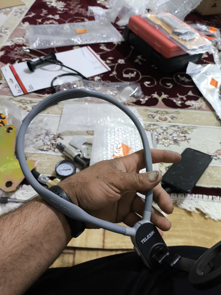 نگهدارنده گوشی موبایل تلسین مدل magnetic neck holder