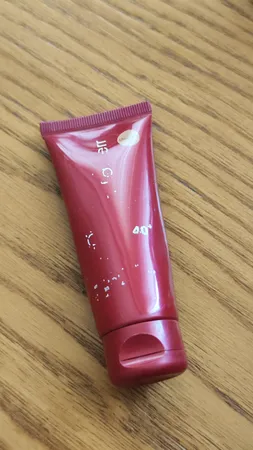 کرم ضدآفتاب و ضدلک رنگی لافارر مدل SPF40-Medium، مناسب پوست‌های چرب، حجم 40 میلی‌لیتر