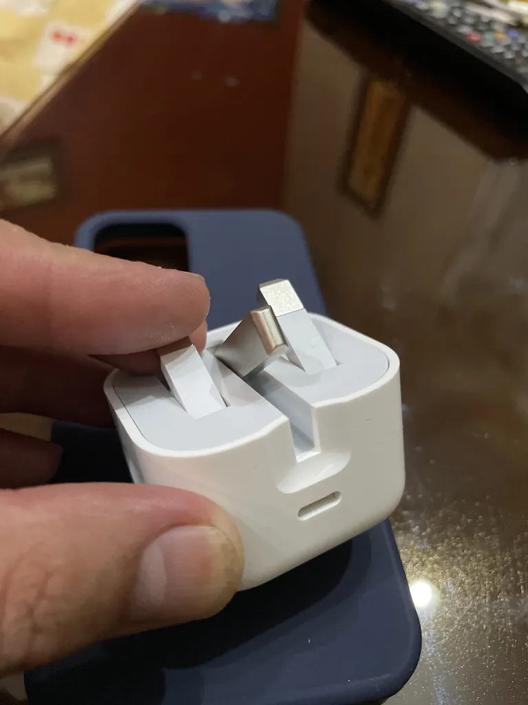 شارژر دیواری 20 وات اپل مدل B/A