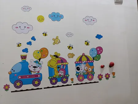 استیکر دیواری کودک باروچین مدل قطار رنگارنگ مجموعه 24 عددی