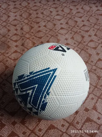 توپ فوتبال بتا مدل T10