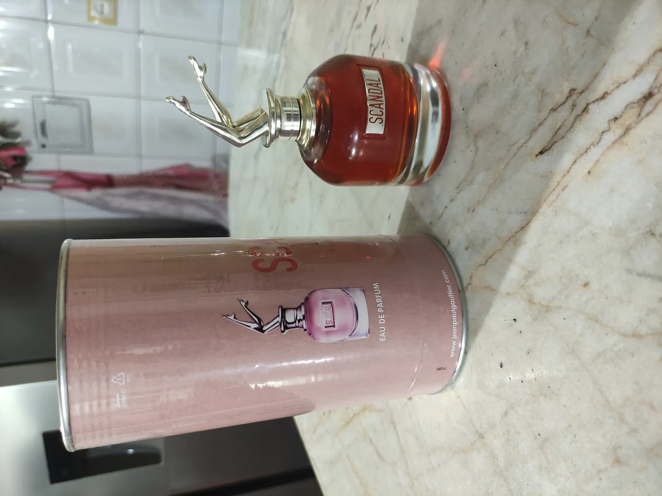 ادو پرفیوم زنانه ژان پاول مدل Jean Paul Gaultier Scandal حجم 80 میلی لیتر