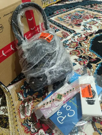 ساعت مچی عقربه ای زنانه مدل sz01