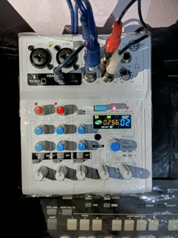 میکسر صدا چیرمن مدل F-88