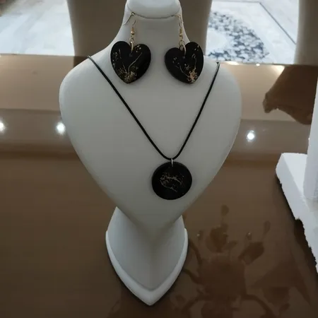 استند جواهرات مدل قلبی کد 01