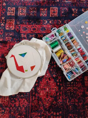 فرش ماشینی دنیای فرش مدل روشنک سنتی کد 1510